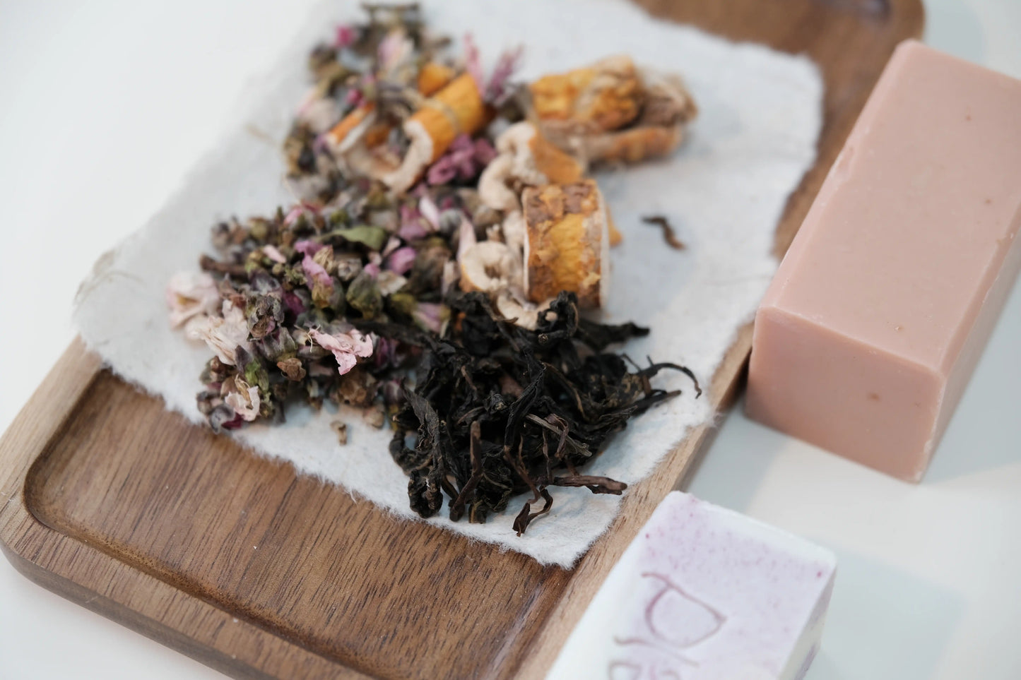 Dianhong & Peach Blossom Soap | Moisturizing & Nourishing